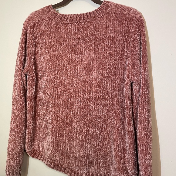 Orange Creek Women’s Large Embroidery Rose Floral Large round neck sweater - Picture 3 of 7